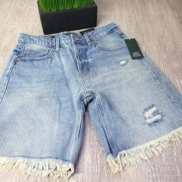 High- Rise Bermuda Shorts - Picture 1 of 10